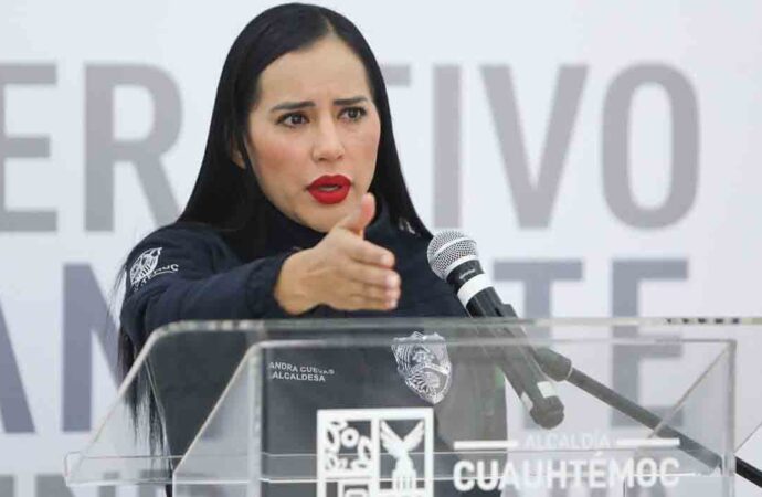 Ahora Sandra Cuevas se respalda con la oposición y arremete contra Morena