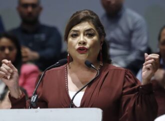 Clara Brugada participa en conferencia del Senado