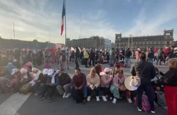 Comienzan a llegar simpatizantes de Claudia al Zócalo para inicio de campaña