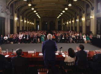 Agradece AMLO a diputados de Morena que impulsaron reformas de la 4T