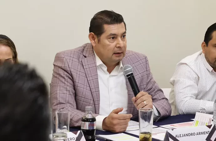 Destaca Alejandro Armenta salud, agua y seguridad como temas prioritarios