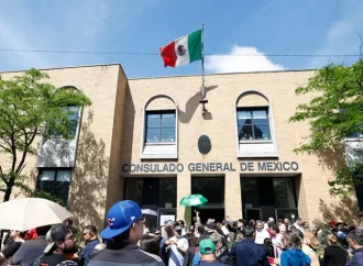 Mexicanos en el extranjero votaron entre problemas técnicos y filas interminables