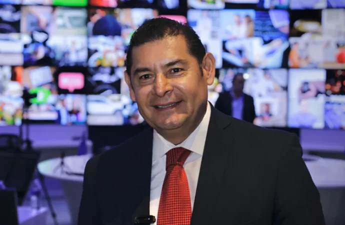 Propone Alejandro Armenta crear Secretaría de la Tecnología