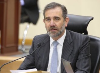 Lorenzo Córdova niega que esté buscando un cargo popular