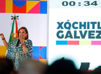 Xóchitl Gálvez encabeza reunión frente a hoteleros