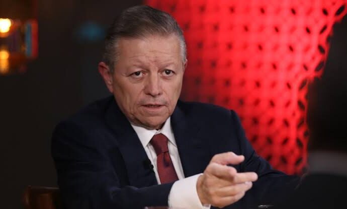 Arturo Zaldívar se lanza contra marcha por la democracia
