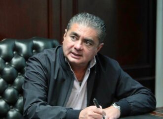 Luis Cházaro renuncia al PRD y a su coordinación en la Cámara Baja