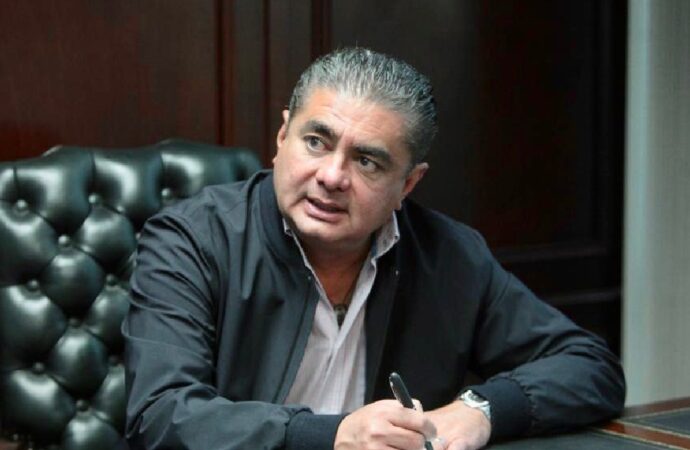 Luis Cházaro renuncia al PRD y a su coordinación en la Cámara Baja