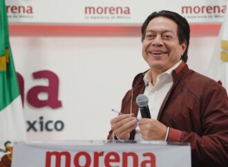 Mario Delgado se burla de la multa que prevé Trife contra Morena