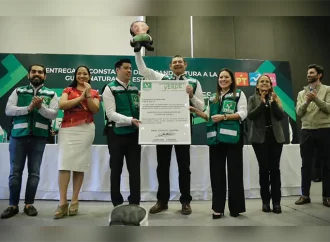 Alejandro Armenta recibe constancia como candidato del PVEM