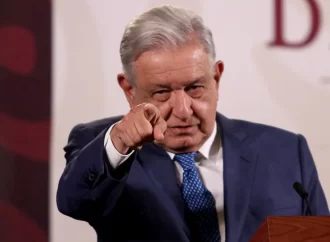 AMLO correlaciona a Tim Golden con Salinas de Gortari