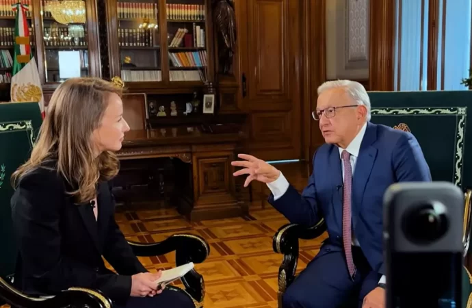 AMLO respalda entrevista concedida a Inna Afinogenova