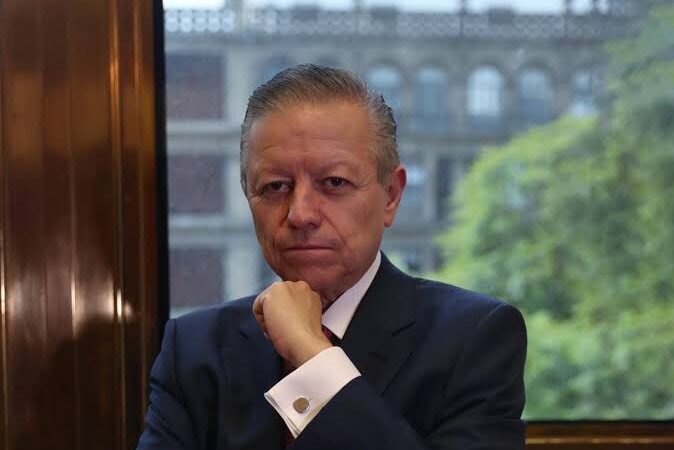 Arturo Zaldívar cuestiona propaganda a favor de la ‘Marcha por la democracia’