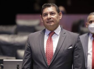 Alejandro Armenta lidera contienda por la gubernatura de Puebla