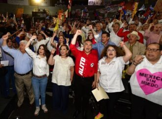 Alejandro Moreno se deja ver junto a Xóchitl en campaña por Jalisco