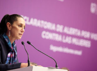 Claudia Sheinbaum se compromete a luchar por las mujeres