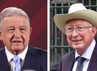 AMLO descarta injerencismo de Ken Salazar tras reunión con ministros de la Corte