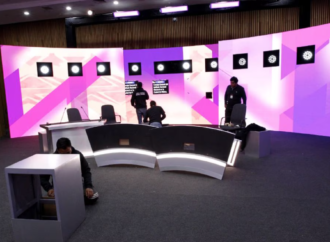 Afina INE detalles del set para el primer debate presidencial; aspirantes acudirán a ensayo