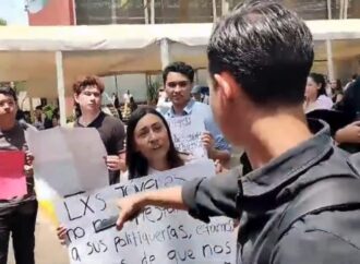 Estudiantes de la ITAM denuncian que no los dejaron ingresar a ponencia de Xóchitl Gálvez